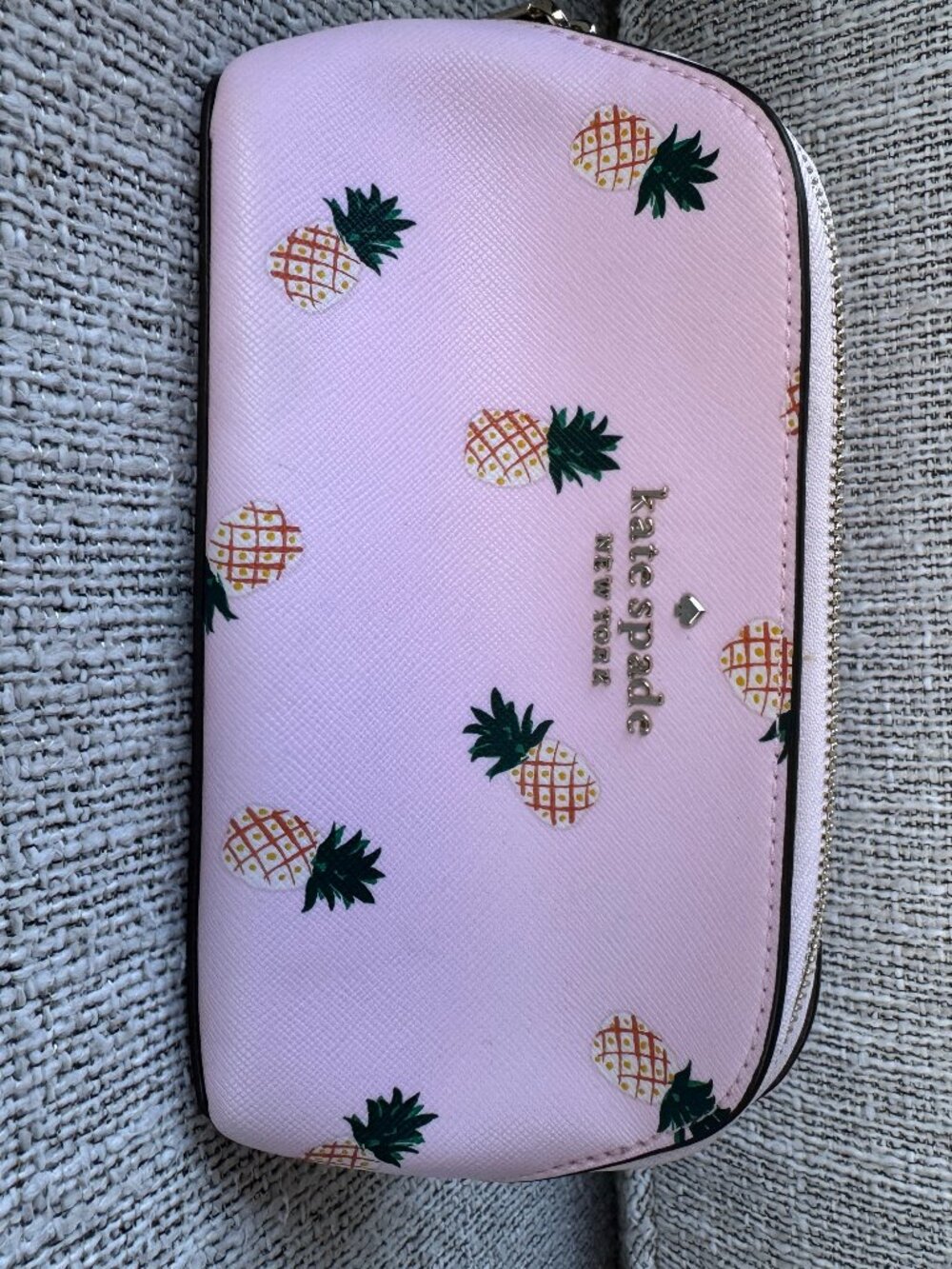 EUC KATE SPADE LIGHT PINK COSMETIC BAG MAKEUP CASE ORGANIZER PINEAPPLE TRAVEL